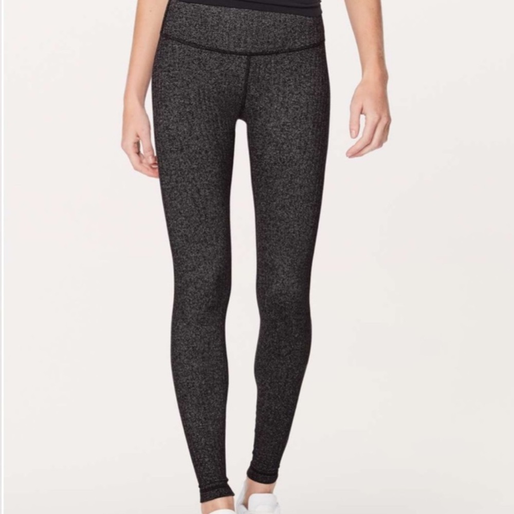 Lululemon Wunder Under 28”
